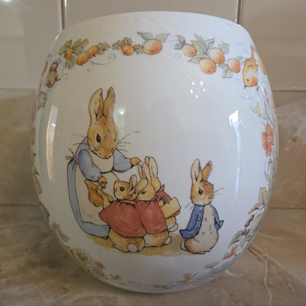 Peter Rabbit Cookie Jar - Picture 11 of 14
